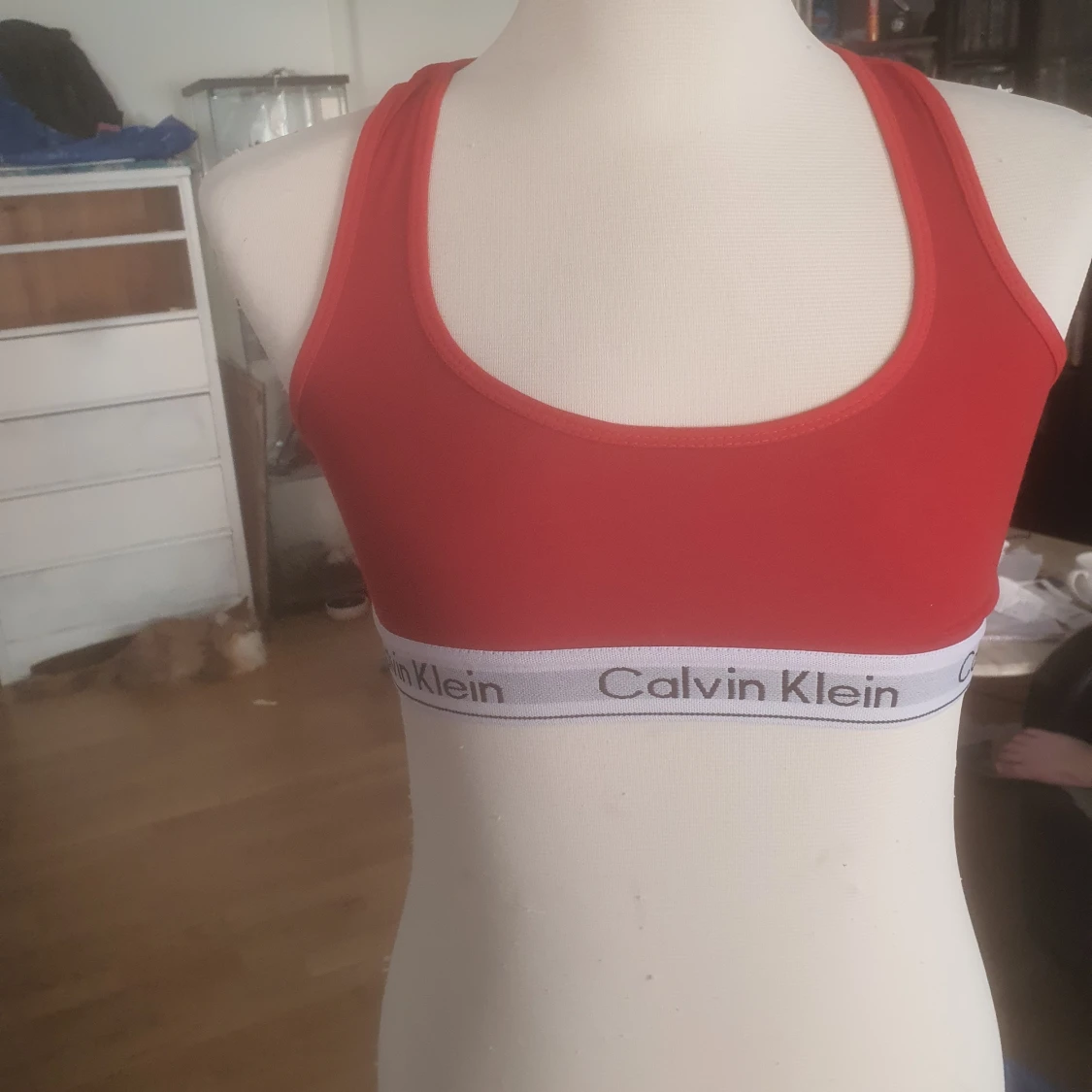 Calvin Klein röd topp
