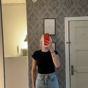 Croptop - Croptop i marinblå