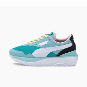 puma skor - snygga puma skor, aldrig använda. nypris 1.100kr men säljer för 900 med frakt inkluderad💓