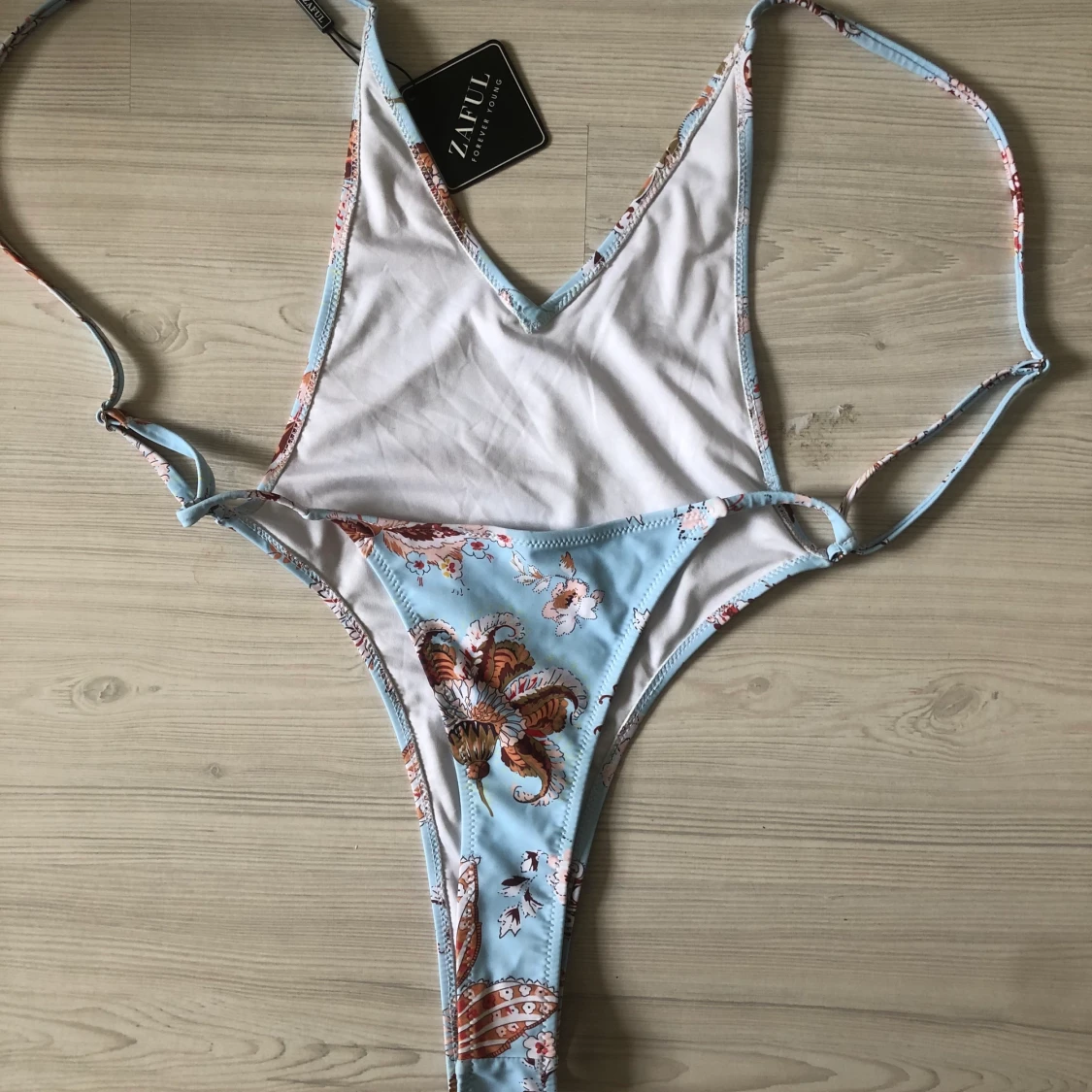 Baddräkt. Zaful. Strl M - 90