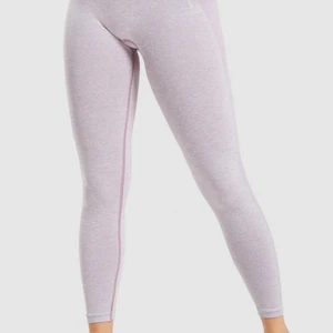 Gymshark tights - Säljer dessa (endast testade) tights från gymshark. Superduper snygga men fel storlek för mig. Ordinariepris och vad jag betalade för dessa är 600kr men säljer för 400kr!! Fler bilder går givetvis att få👼🏼🌟 (frakt ingår ej men kan mötas upp i Stockholm)