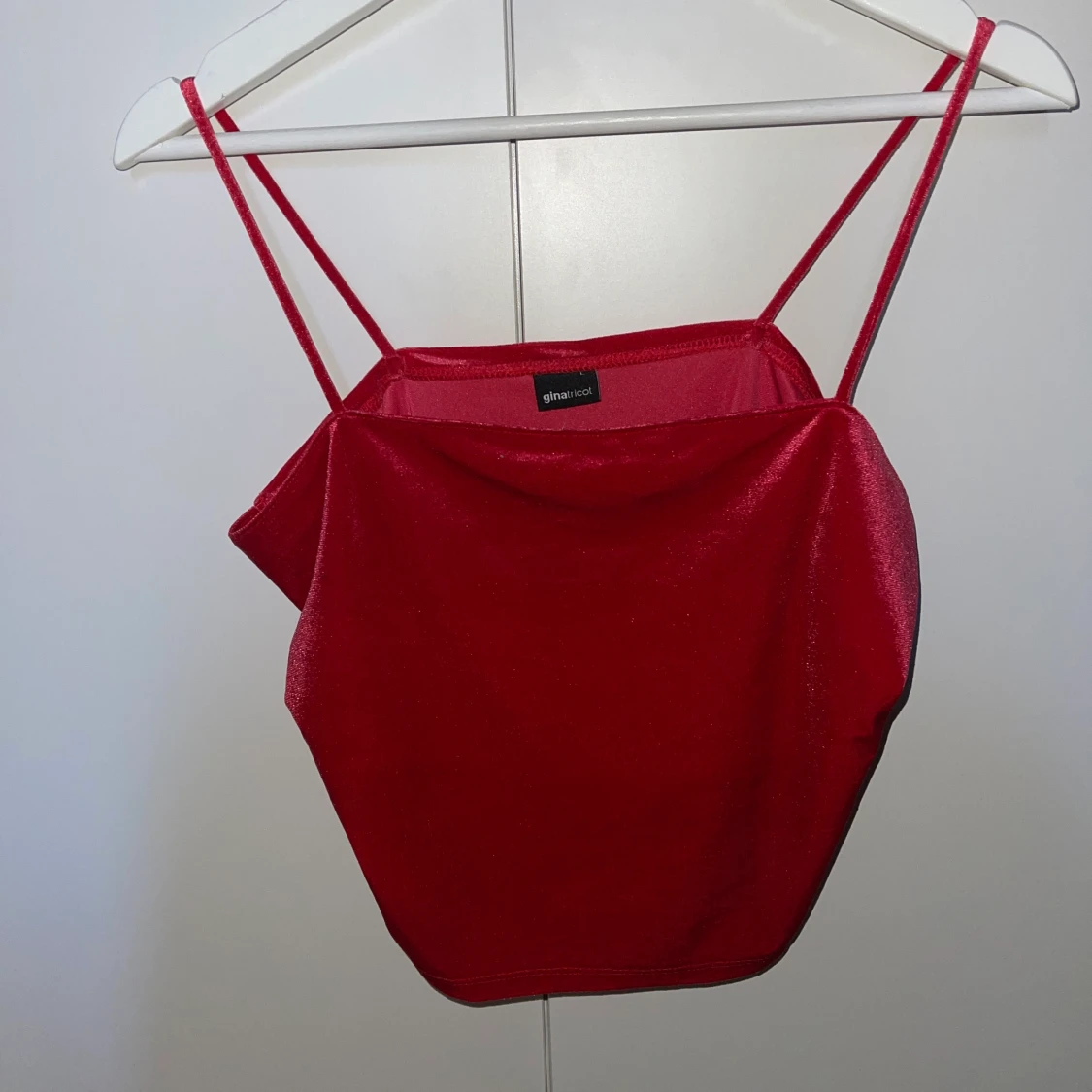 Röd sammetstopp - 90