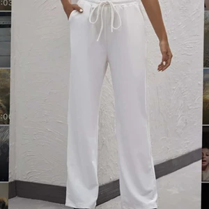 Mjukis byxor shein  - Mjukis byxor från shein, aldrig använda. Riktigt skönt material. Xs men stora i storleken 