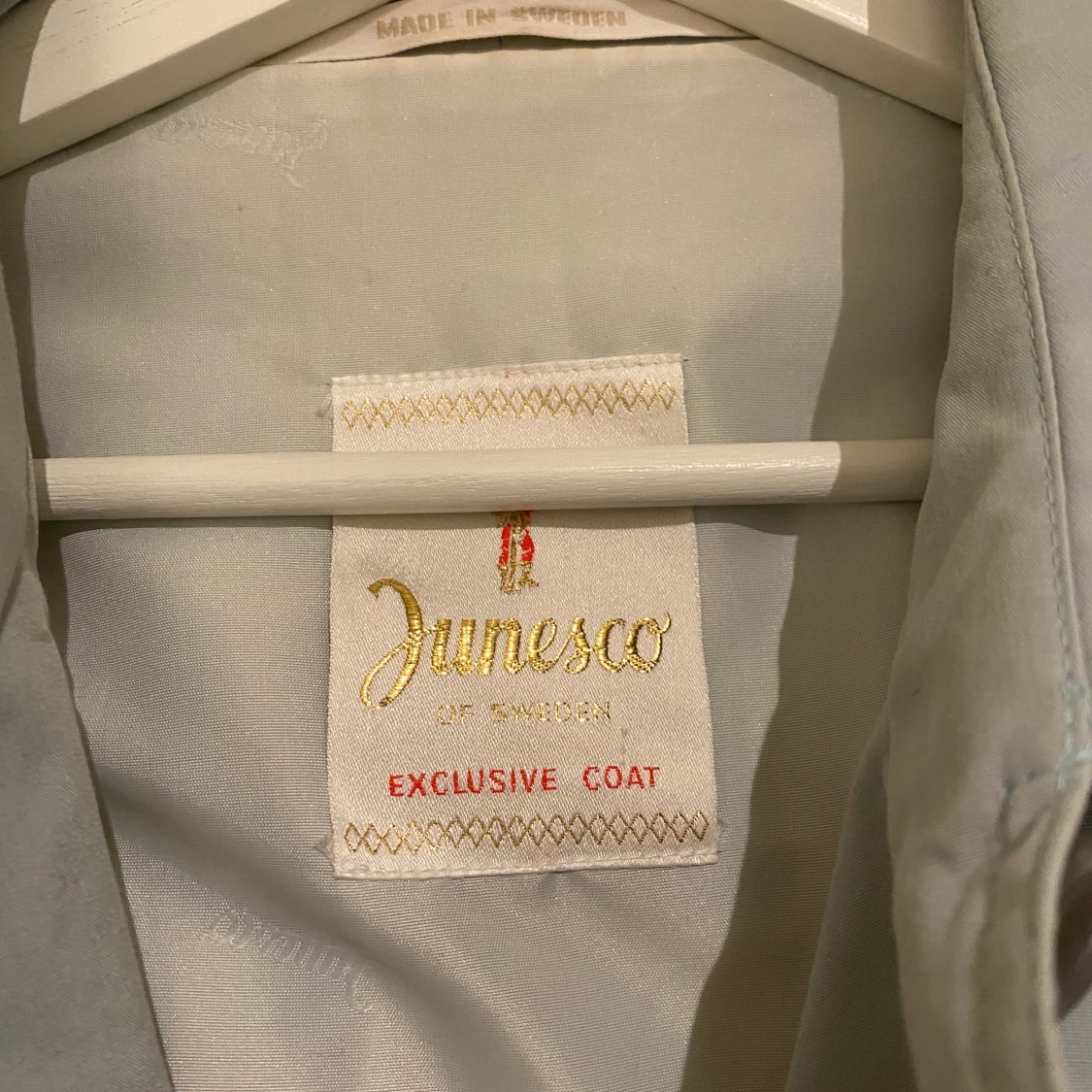 Trenchcoat köpt second hand  - 90