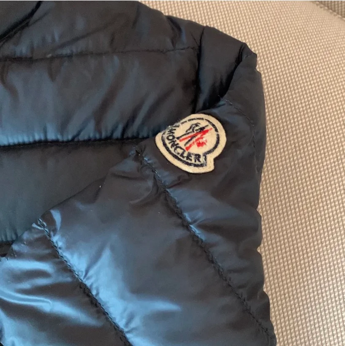 Moncler jacka  - 90