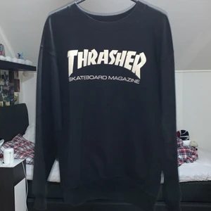 Thrasher tjocktröja  - Tjocktröja storlek S passar även xs och m