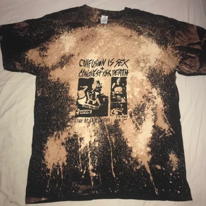 Sonic youth tröja  - Blekt Sonic Youth t-shirt. Ej officellt merch😁 Frakt ingår i priset!