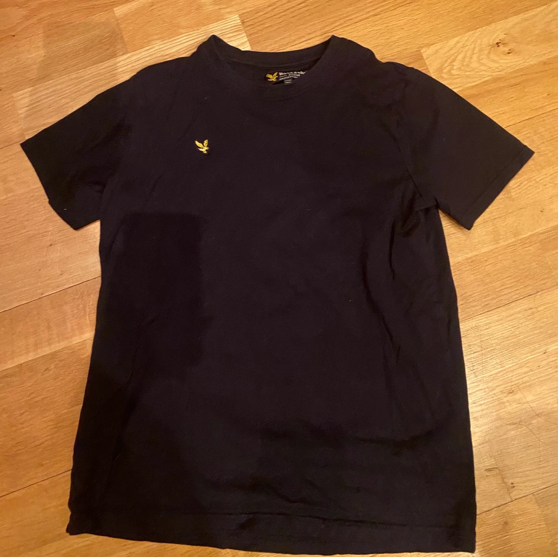 Svart Lyle & Scott t-shirt