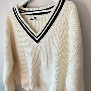 Tenniströja storlek S - Stickad tenniströja från H&M i storlek S