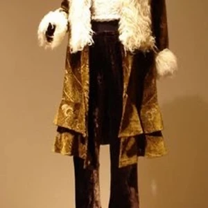 PENNY LANE JACKA (SÖKER!!!) - hej! jag söker en jacka som liknar denna som penny lane (kate hudson) hade i almost famous om ni har en eller vet vart det finns hör gärna av er <33