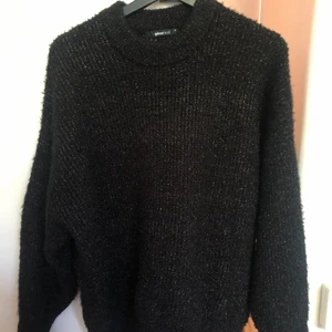 Glittrig tjocktröja - Tjocktröja med glitter i