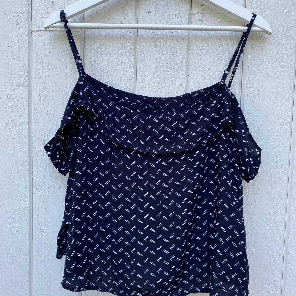 Marinblå kort topp med liten ärm - 90