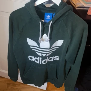Adidas - Adidas Hoodie storlek S inga fläckar osv 