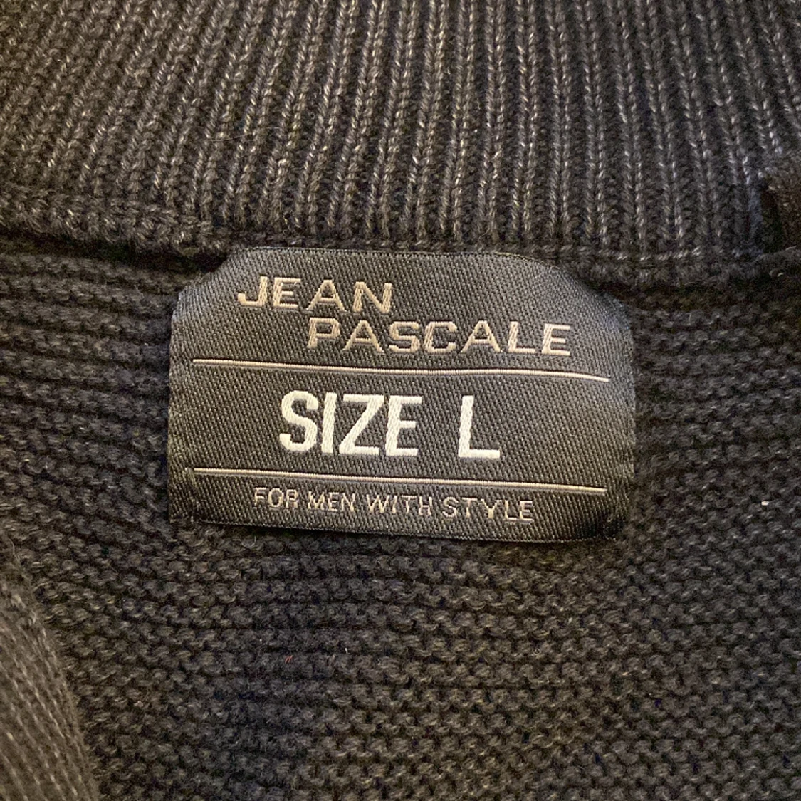 Stickad tröja  - 91