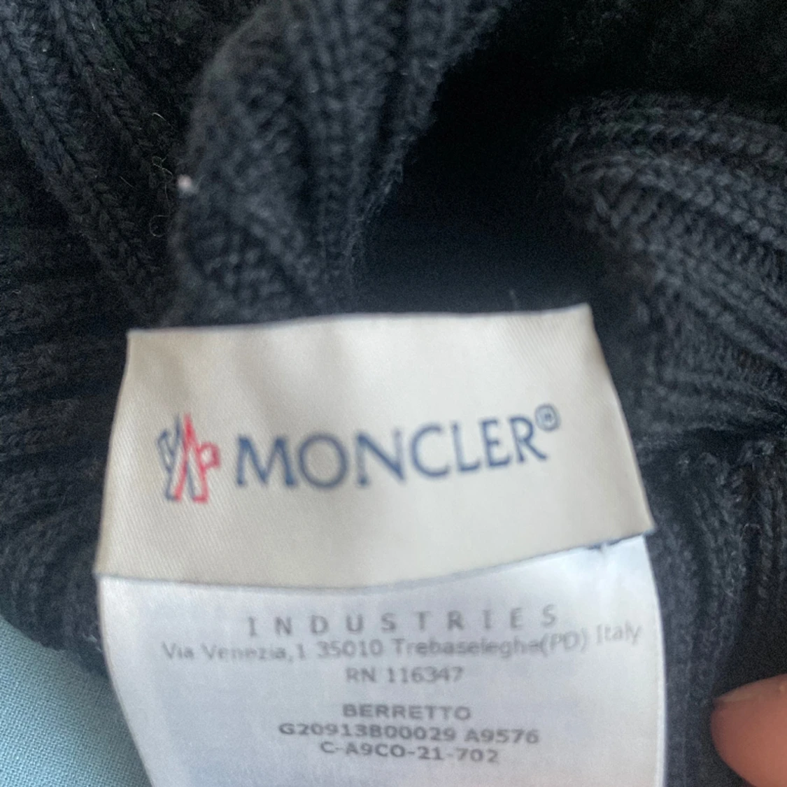 Moncler mössa - 91