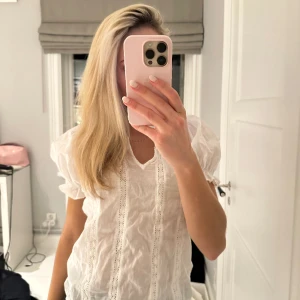 Sommarblus - Säljer denna jätte fin topp!🤍😍