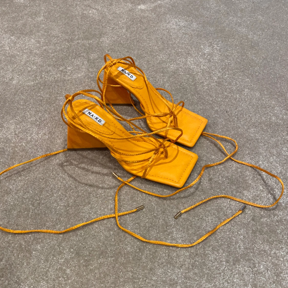 orangea klackar - 90