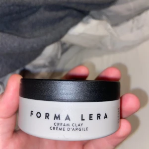 Björk hårprodukt - Tjena Säljer nu denna produkt från björk fick den i julkalendern från Lyko. Helt oanvänd endas öppnad för o kolla, org pris 200, Mvh Emil☺️ (400 för allt) ❗️gröna skin toner såld❗️