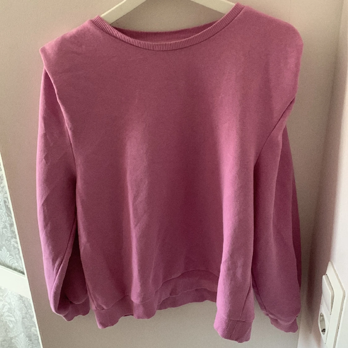 Rosa tröja