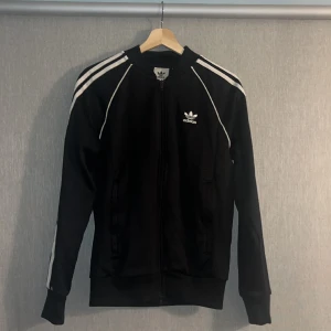 Adidas SST Top - Har 2 av den här så behöver inte den