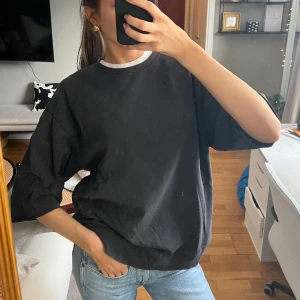 Tshirt - Tshirt i sweatshirt material från Zara!