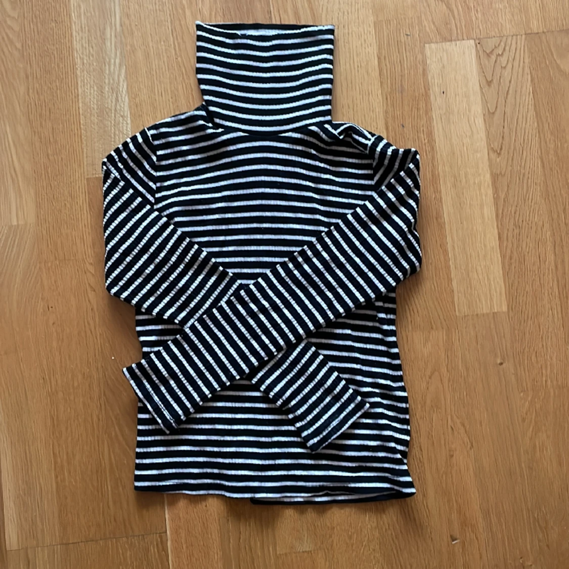 Randig turtleneck  - 90