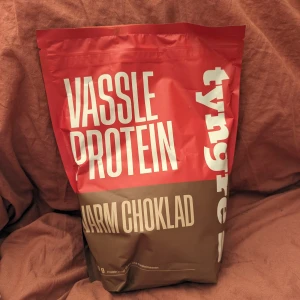 Tyngre  - Vassle Varm Choklad   Utg. 2025 slutet