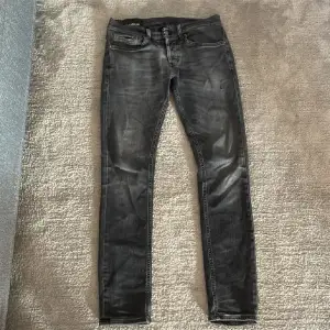 Dondup jeans / George skinny fit. Storlek 32 fits 31 / skick 8/10. Skriv vid minsta intresse.