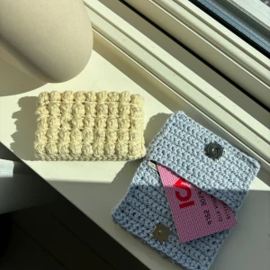 Korthållare  - Supersöta virkade korthållare🫶🏻 denna annons är för den blåa🩵 