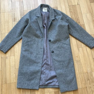 House gray coat  - Material is 100% polyester   