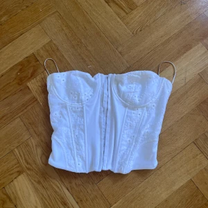 Topp från zara  - Storlek M, aldrig använd 