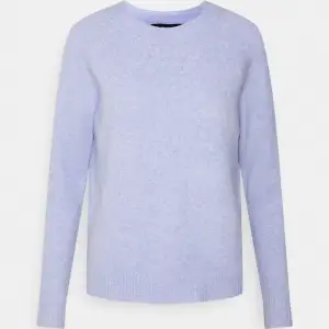Jättefin himmelsblå stickad tröja från vero moda!💕 Lite nopprig!