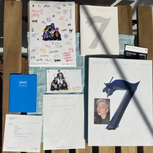 BTS map of the soul 7 ver 2 album Fint skick! Innehåller: • Namjoon photocard • cd  • photobook  • klistermärken Och resten som syns på bilden! 😊