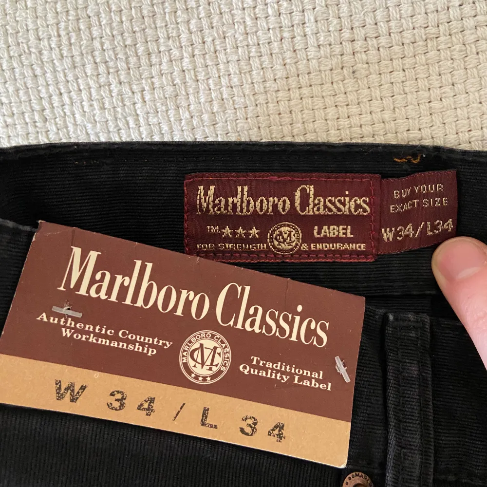 Workwear från Marlboro Classics oanvända. Jeans & Byxor.