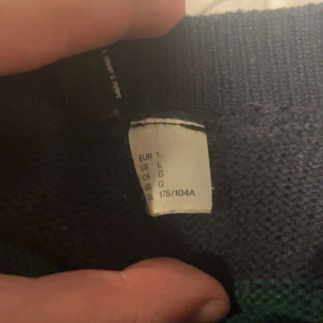 Stickad tröja🤍 - 92