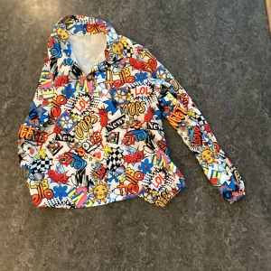 Tröja - St:152 Använd fåtal ggr 