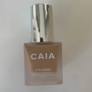 Caia foundation  - Endast testad på handen och säljer då den var fel färg för mug. 3N 🫶🏻 Tryck inte på köp nu, kontakta mig först 