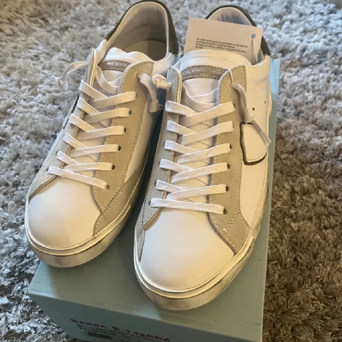 Philippe model  - 90