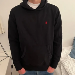 Hoodie svart Ralph Lauren  - Storlek S bra skick