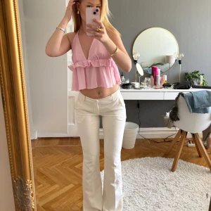 Vita kostymbyxor  - Vita lågmidjade kostymbyxor. Gott skick⭐️