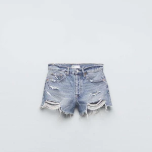 Zara shorts midwaist - Helt nya shorts från zara storlek 32🩷 pris går att diskutera 