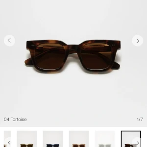 Chimi 04 - Säljer ett par så fina chimi solglasögon i modell 04 färg tortoise (brun melerad). Bilder kommer ifrån chimis egna hemsida men det är bara att skriva till mig för egentagna bilder!