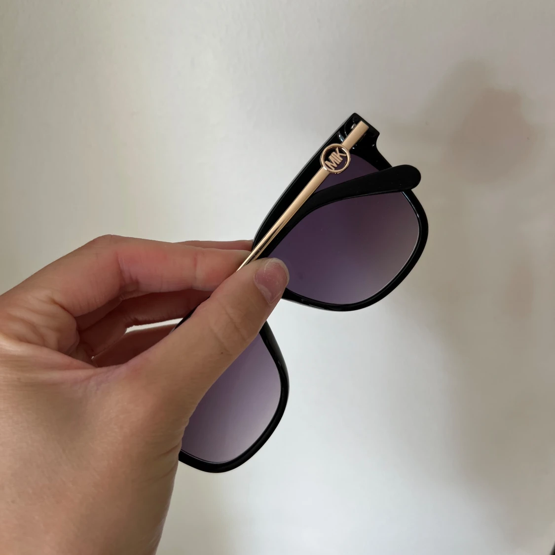 MK solglasögon  - 90