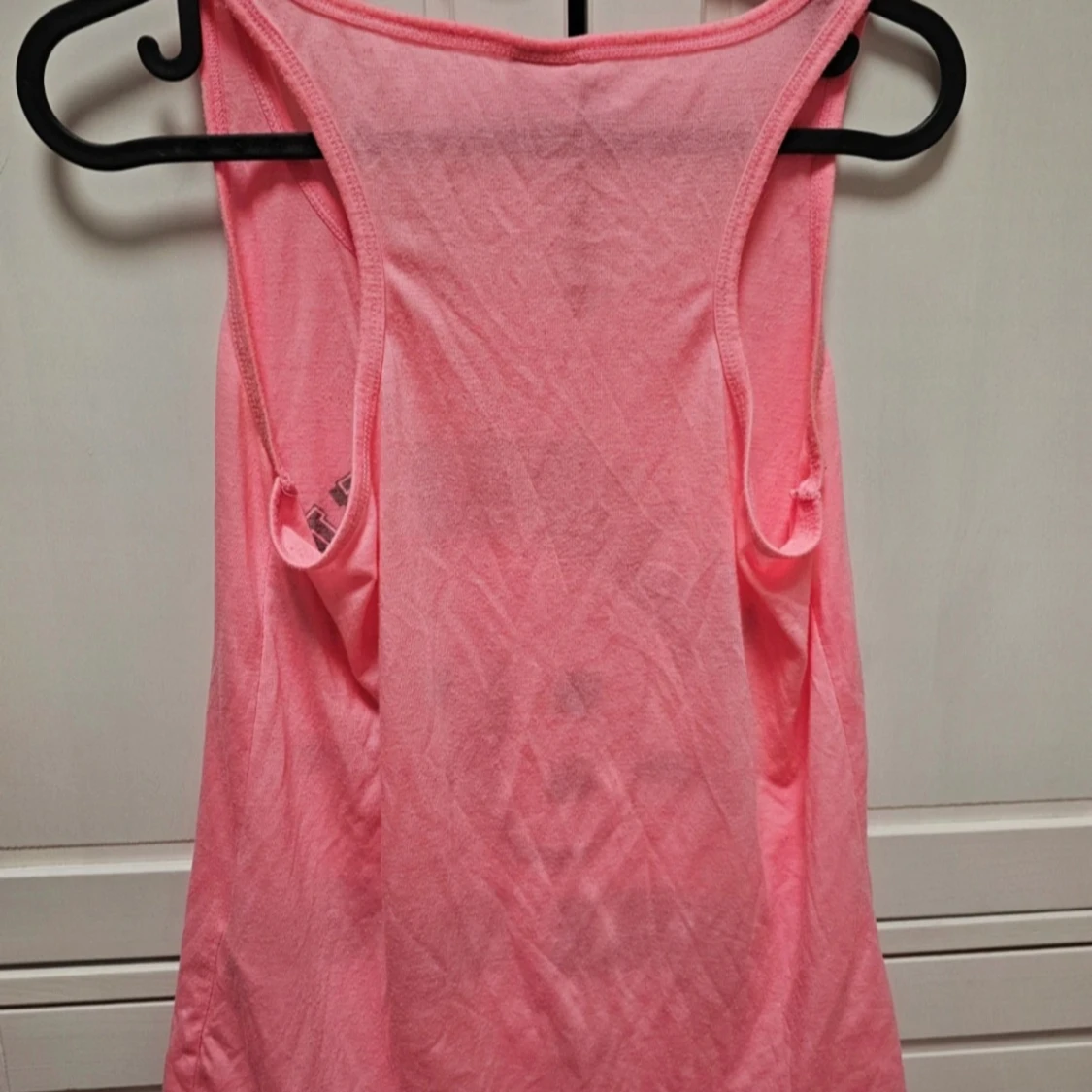 Rosa linne från Gina Tricot - 90