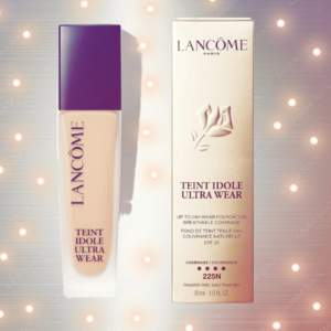 ⭐️🥂🍸En foundation från Lancôme med långvarig hållbarhet upp till 24 timmar. Produkten erbjuder andningsbar täckning och kommer i nyansen 225N. Förpackningen innehåller 30 ml (1.0 fl. oz). Nyskick och pris kan självklart diskuteras💫⭐️🍸