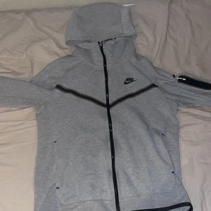 Nike  - Bra skick har knappt använd den pågrund av att den är för liten?