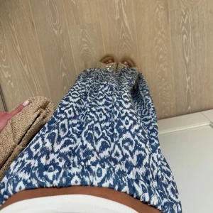 Mönstrad maxikjol - Sååå snygg mönstrad långkjol, jag är 175💕