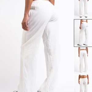 Linnebyxor  - Säljer linnebyxor i storlek S. Kan skicka privata bilder vid intresse!