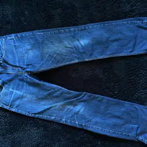 Fräscha jeans, storlek 34 längden 34 midjan, inga skador, 514 regular fit