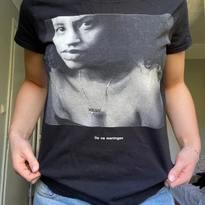 cool graphic t-shirt - fint skick! 